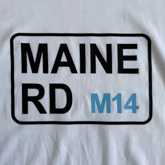 White Maine Rd Street Sign '3D' T-Shirt