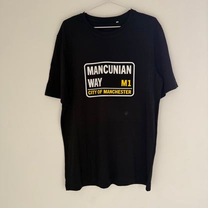 Black Mancunian Way Street Sign '3D' Premium T-Shirt