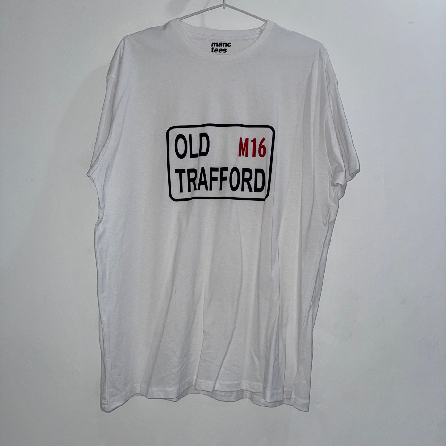 White Old Trafford Street Sign '3D' T-Shirt